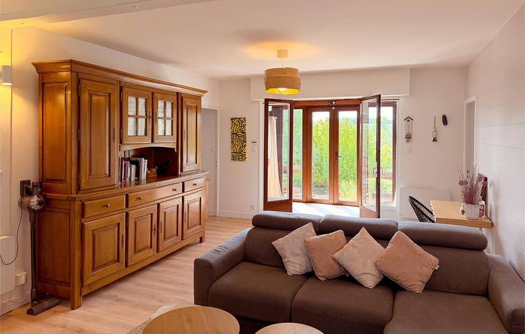 Appartement de jardin confortable près du centre ville de Frise in Hem-Monacu, Région de Péronne