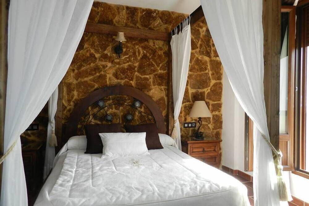 Casa rural con jardín, piscina privada, Wifi gratuito y comunicación excelente in El Padul, Provincia de Granada