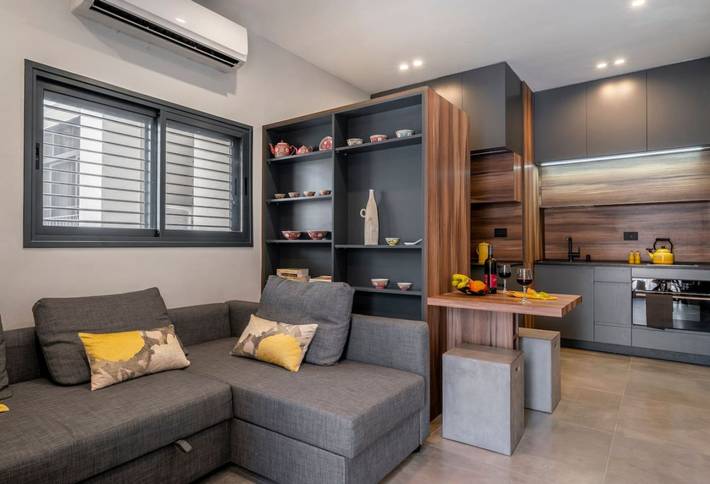 Appartamento per 2 persone, con balcone, adatto a famiglie con bambini in Tel Aviv