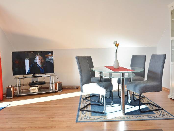 Ferienwohnung für 4 Personen, mit Balkon und Garten, kinderfreundlich in Grömitz - 2