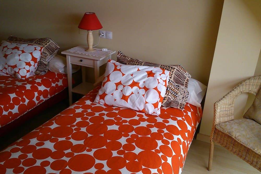 Appartement entier, Casa Amapola - Poppy House duplex avec piscine à la plage in Praia da Rapadoira (Foz), Foz