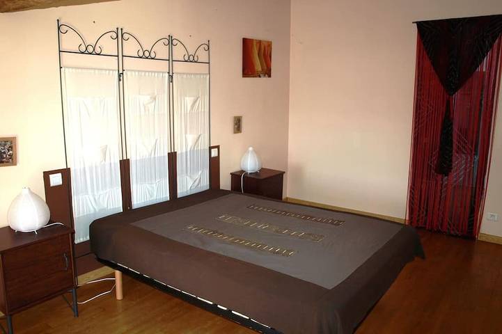 Location de vacances pour 8 personnes, avec terrasse à Nézignan-l'Évêque - 2