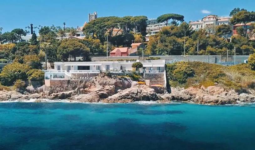 Villa pour 12 personnes, avec jacuzzi ainsi que piscine et balcon à Cannes