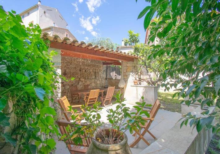 Casa de vacaciones para 6 personas, con terraza y jardín - 1