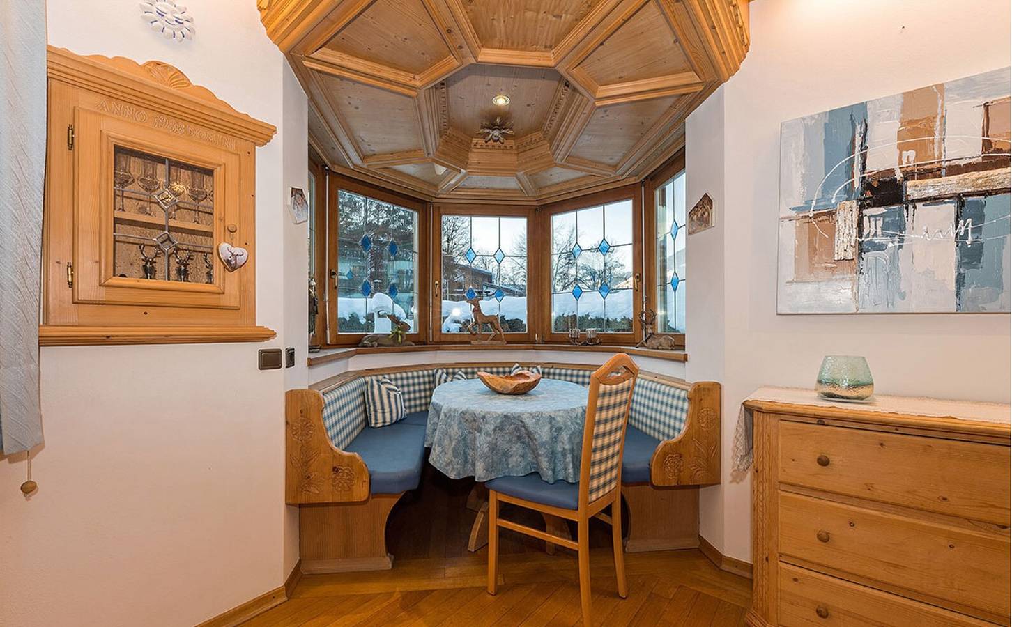 Chalet Villa "Lercher" con vista sulle montagne, giardino, terrazza e Wi-Fi in Monti del Villgraten, San Candido