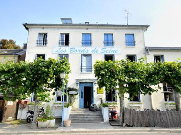 Hôtel pour 3 personnes, avec vue et terrasse à La Roche-Guyon