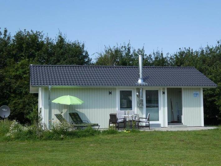 Ferienhaus für 4 Personen, mit Terrasse und Garten in Olpenitzdorf