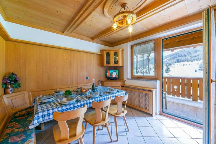 Apartamento entero, Cervo Ski in - Ski out 200m in Livigno (Town), Livigno