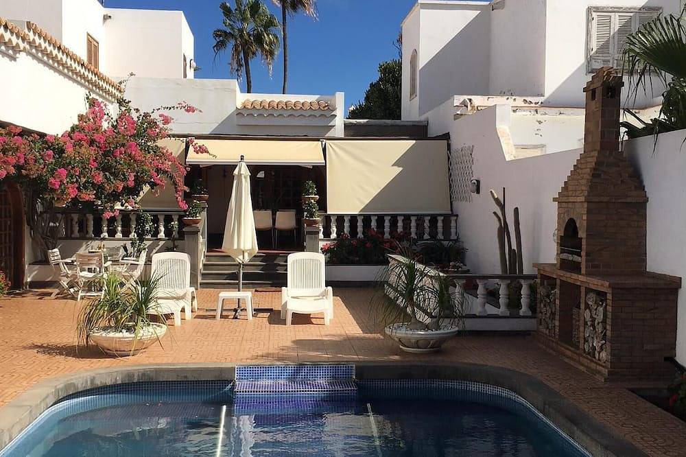 House in Playa Honda, privatem Pool, Terrasse, Wifi, 400 m vom Strand in Playa Honda, San Bartolomé