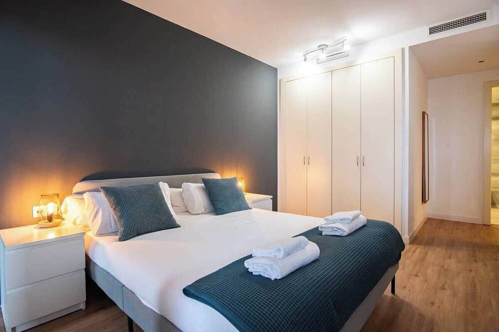 Seafront suite with terrace in Barcelona Strand, Barcelona