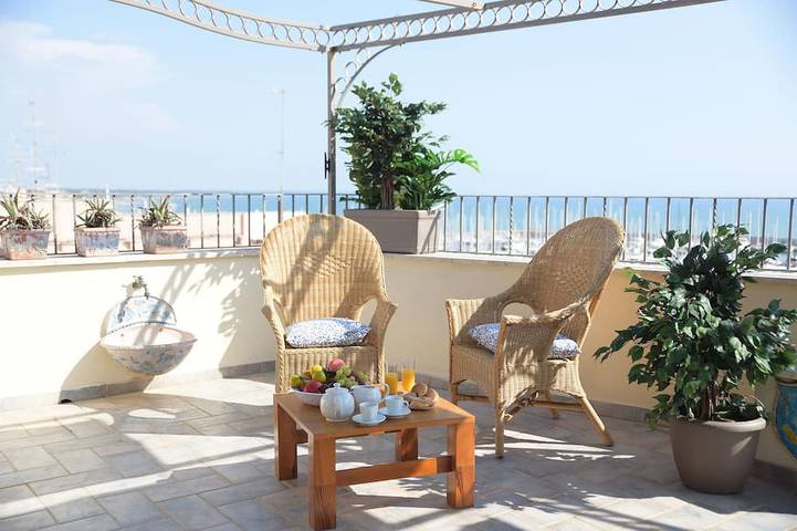 Holiday apartment for 5 people, with hot tub and balcony - 1