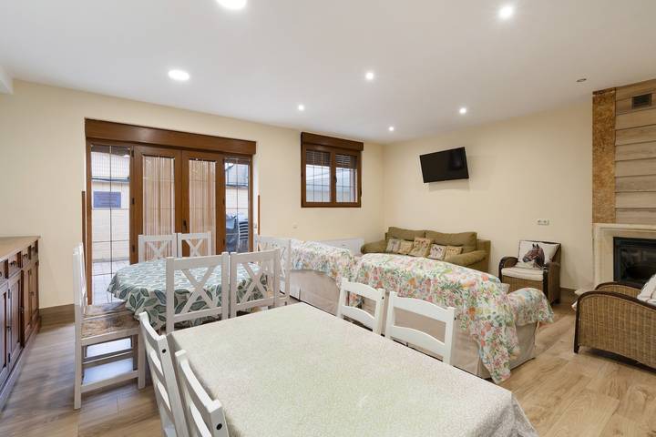 Casa rural para 24 personas, con Balcón en Provincia de Segovia - 2