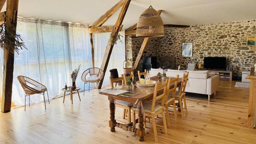 Gîte pour 6 personnes, avec jardin à Milhas