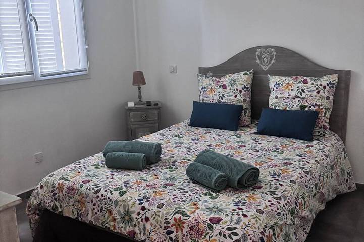Gîte pour 6 personnes, avec terrasse dans Plage De La Marine De Meria - 3