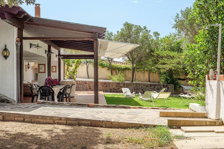 Location de vacances pour 8 personnes, avec jardin dans Olbia - 3