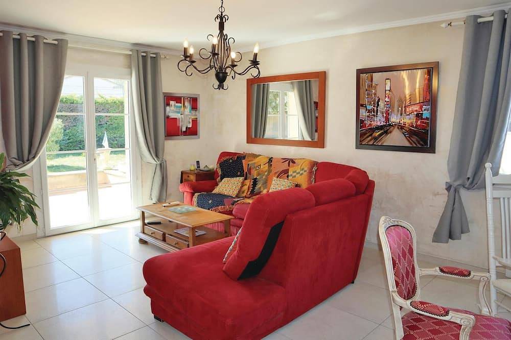 Schönes Haus in Valreas in Valréas, Enclave de Valreas