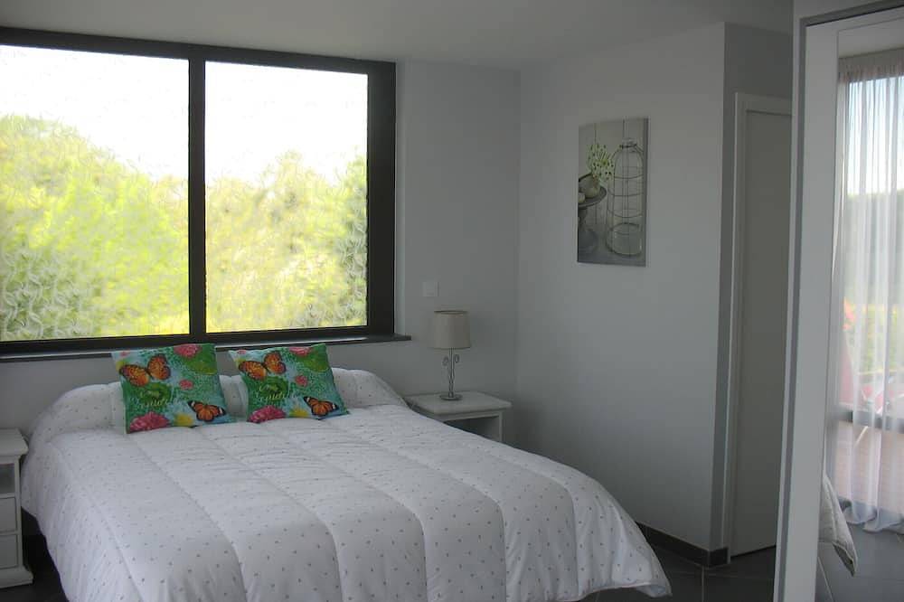 Maison  4*  Wifi Gratuite  piscine 28°; Tennis; Parc arboré 15 000 m²; Parking in Clohars-Carnoët, Côte de Cornouaille