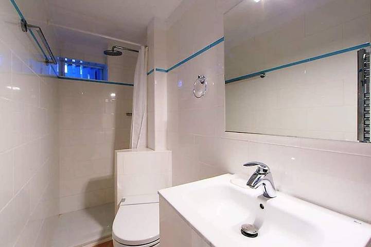 Ganze Wohnung, Palm Garden, beautiful Sea view, cozy Apt, direct train @ Barcelona's door in Supermaresme, Sant Andreu de Llavaneres