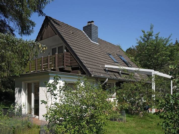 Ferienhaus für 3 Personen, mit Terrasse und Garten in Süddorf
