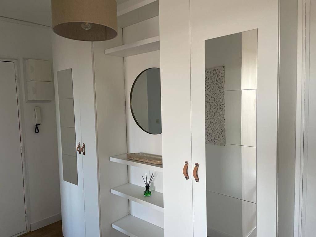 Appartement entier, Appartement neuf style architecte au calme in Compiègne, Oise