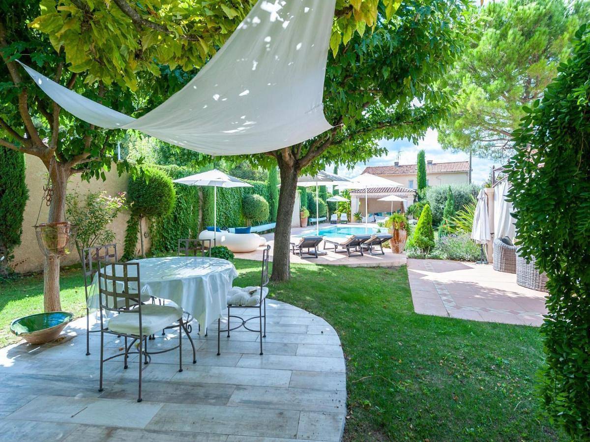 Elegant villa in Les Mées with garden in Les Mées, Alpes-de-Haute-Provence