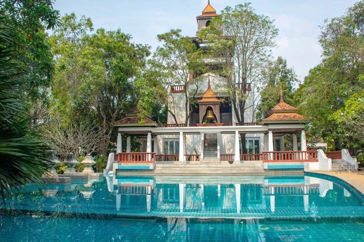 Villa pour 5 personnes, avec jacuzzi ainsi que piscine et jardin à Pattaya
