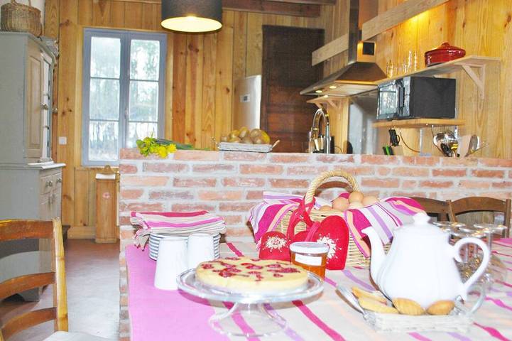 Gîte pour 30 personnes, avec jardin et jacuzzi à Luxey - 4