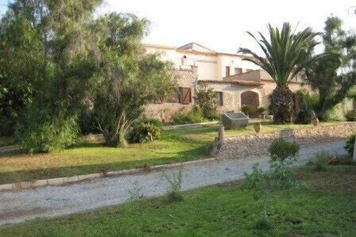 Gîte pour 10 personnes, avec Jardin et Piscine à Peralada