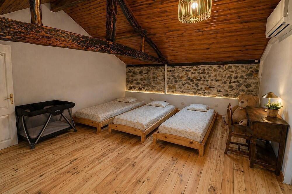 La Petite Maison - Spa - Salle de jeux - Clim - Jardin in Arguenos, Pyrénées
