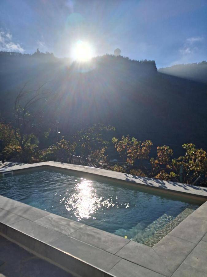 Casa rural para 4 personas, con jardín y piscina además de vistas y terraza en Tejeda