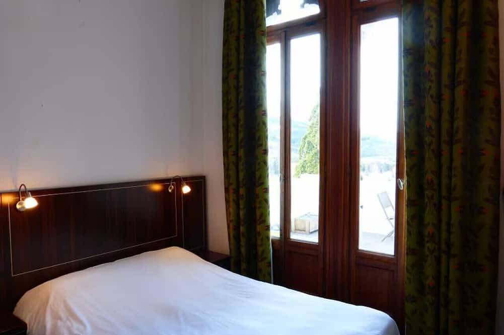 Geheel appartement, Luxury apartment in the castle in Jausiers in Jausiers, Nationaal park Mercantour