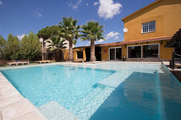 Chalet para 16 personas, con jardín y jacuzzi en Cataluña - 2