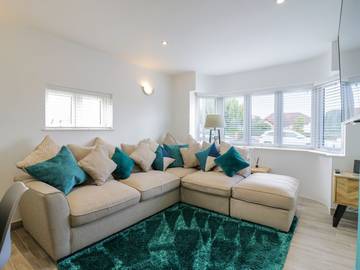 Log Cabin for 4 People in Herne Bay, Kent, Photo 4