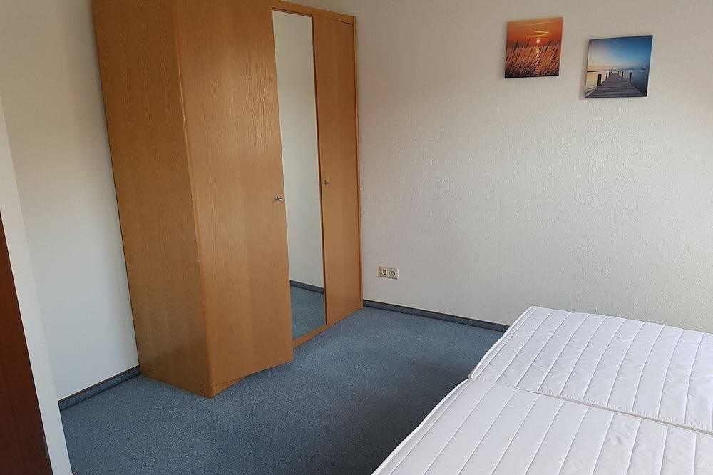Entire apartment, Penthouse with view to the Stadthalle in Wuppertal, Bergisch region