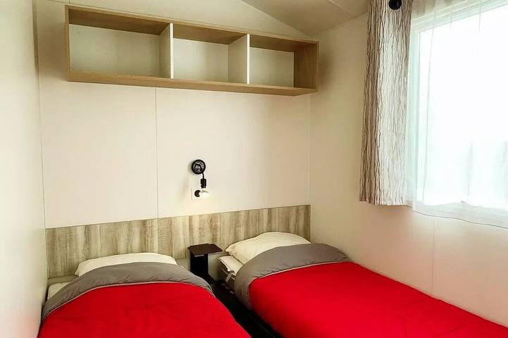 Mobil home pour 6 personnes, avec terrasse et piscine à Saint-Bonnet-le-Château - 3