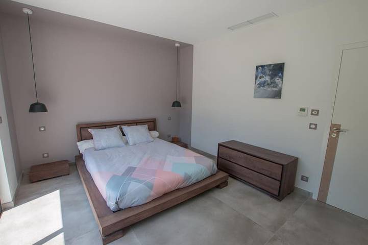 Location de vacances pour 9 personnes, avec jardin et terrasse à Châteauneuf-Grasse - 3