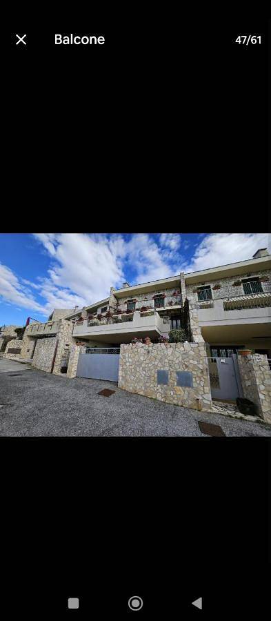 Location de vacances pour 2 personnes, avec jardin et vue, animaux acceptés à Tivoli - 3