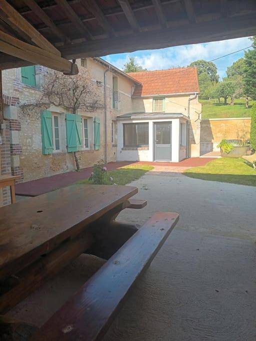 Location de vacances pour 7 personnes, avec terrasse à Lindry - 3