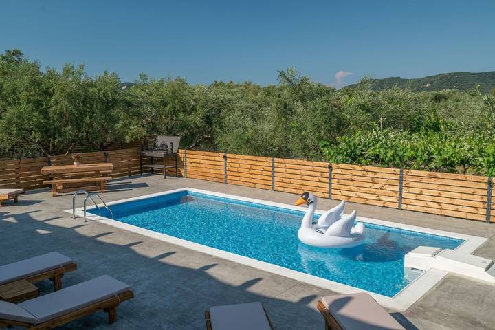 Villa pour 13 personnes, avec jardin ainsi que balcon et piscine à Zante - 2