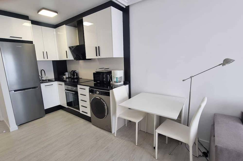 Entire apartment, Apartment - Sleeps 6 - Pet Friendly - Seaside in Vilagarcía de Arousa, Rías Baixas