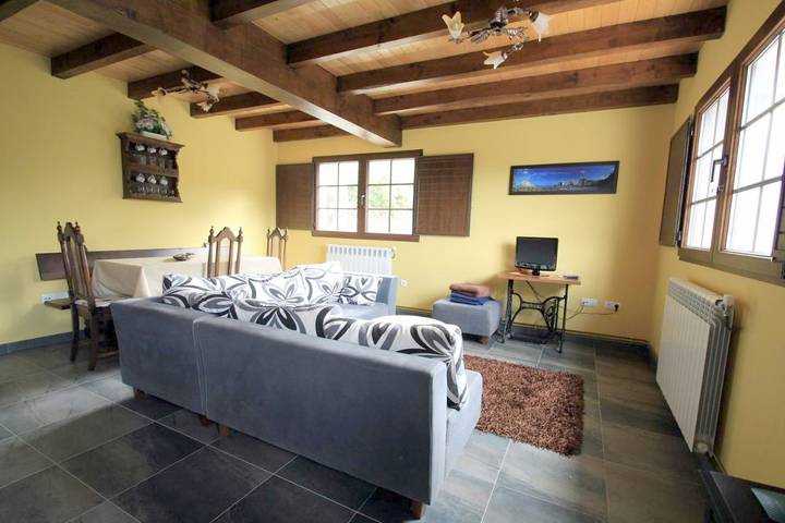 Casa rural para 5 personas, con Vistas en Pesoz - 2