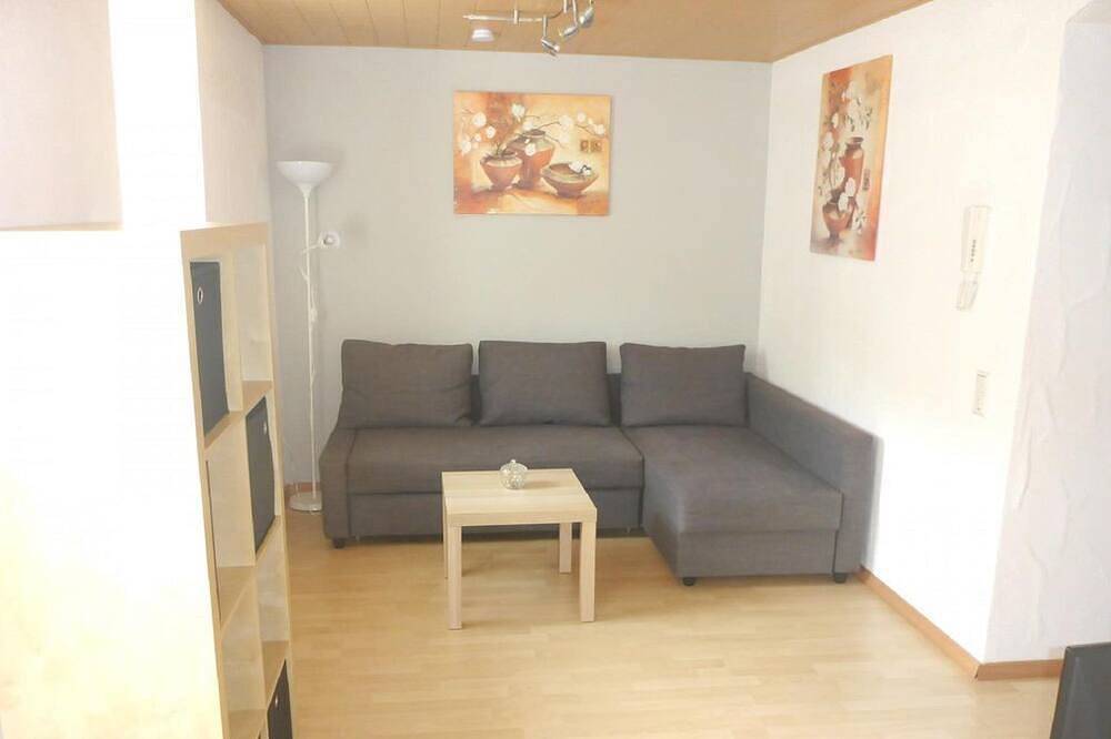 Ganze Wohnung, Ferienwohnung Christine - Appartement mit Sitzmöglichkeit im Freien in Mandelbachtal, Saarpfalz-Kreis