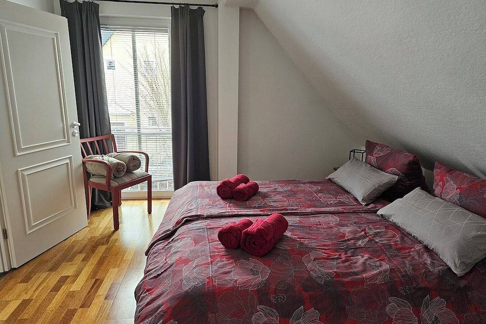 Ganze Wohnung, Hundefreundliches Ferienhaus mit eigenem Garten in Selb, Oberfranken