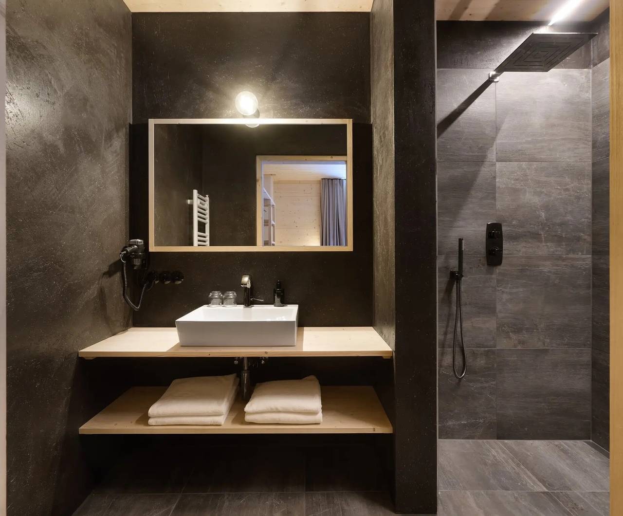 Ganze Wohnung, New Opening - Apartment 'Archerhof Waschtls Focknstoll' mit Bergblick, privatem Garten und Wlan in Bichl (Ratschings), Ratschings