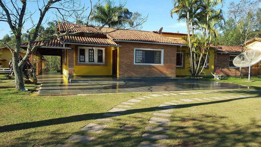 Bauernhof in Wohnanlage, Poliesp Court, beheiztem Pool und mit Blick auf Grünfläche in Mairinque, São Paulo (Bundesstaat)