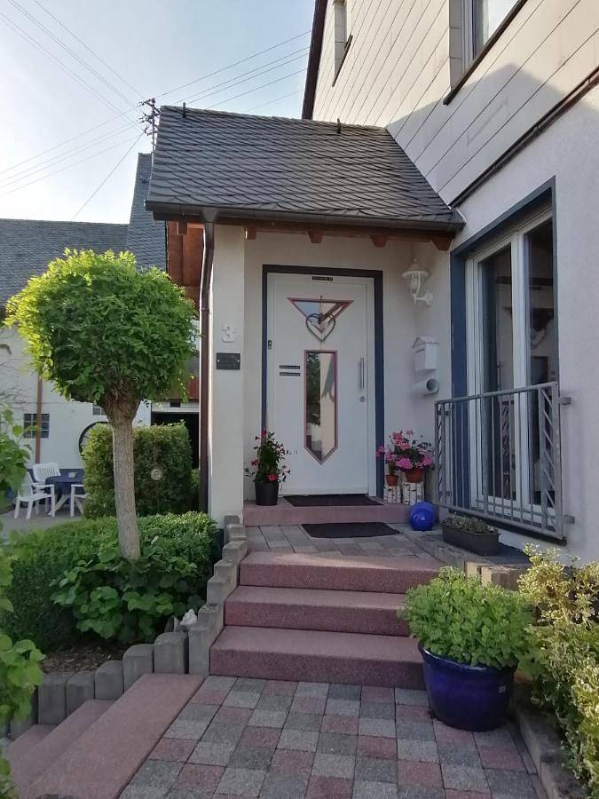 Ferienwohnung für 3 Personen, mit Garten und Ausblick in Geierlay Hängeseilbrücke