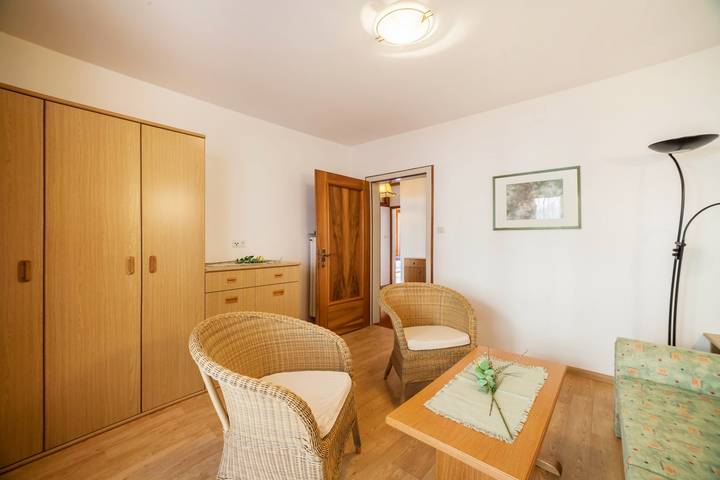 Ganze Wohnung, Ferienwohnung 'Residenz Pichler 1' mit Bergblick, Balkonen & Wlan in Stubaier Alpen, St. Leonhard in Passeier