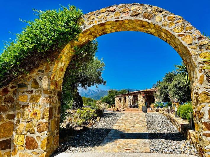 Ferienpark für 2 Personen, mit Terrasse und Garten sowie Pool und Ausblick in Málaga Provinz