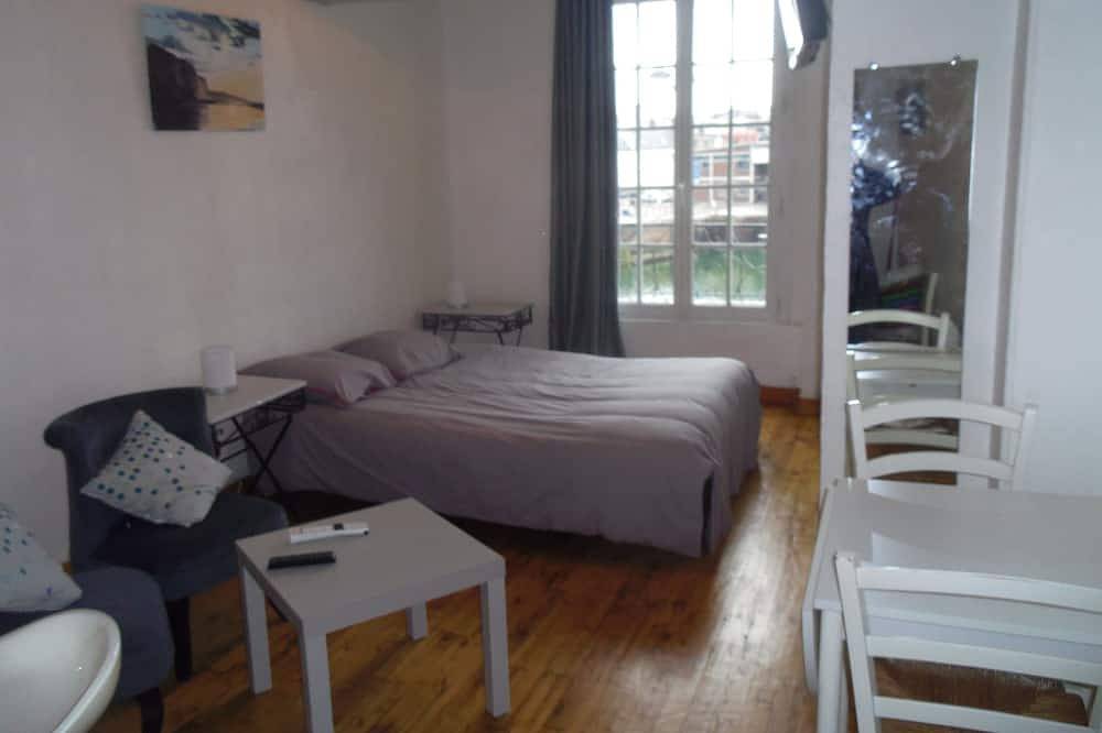 Apartamento entero, Gran ciudad en el estudio en el puerto de Dieppe in Dieppe (Sena Marítimo), Región de Dieppe