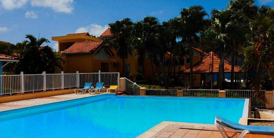 Gîte pour 5 personnes, avec terrasse ainsi que piscine et jardin à Sainte-Anne (Martinique) - 4